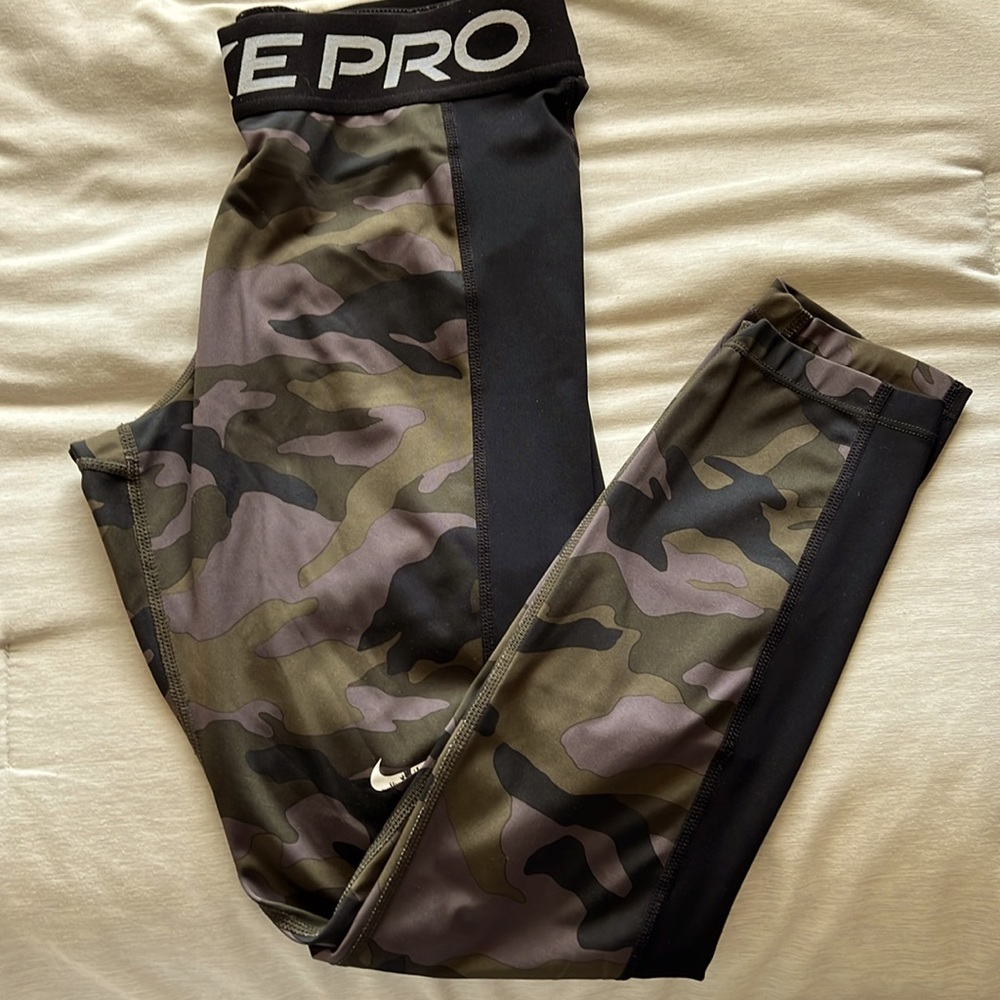 Nike Pro Camo Leggings